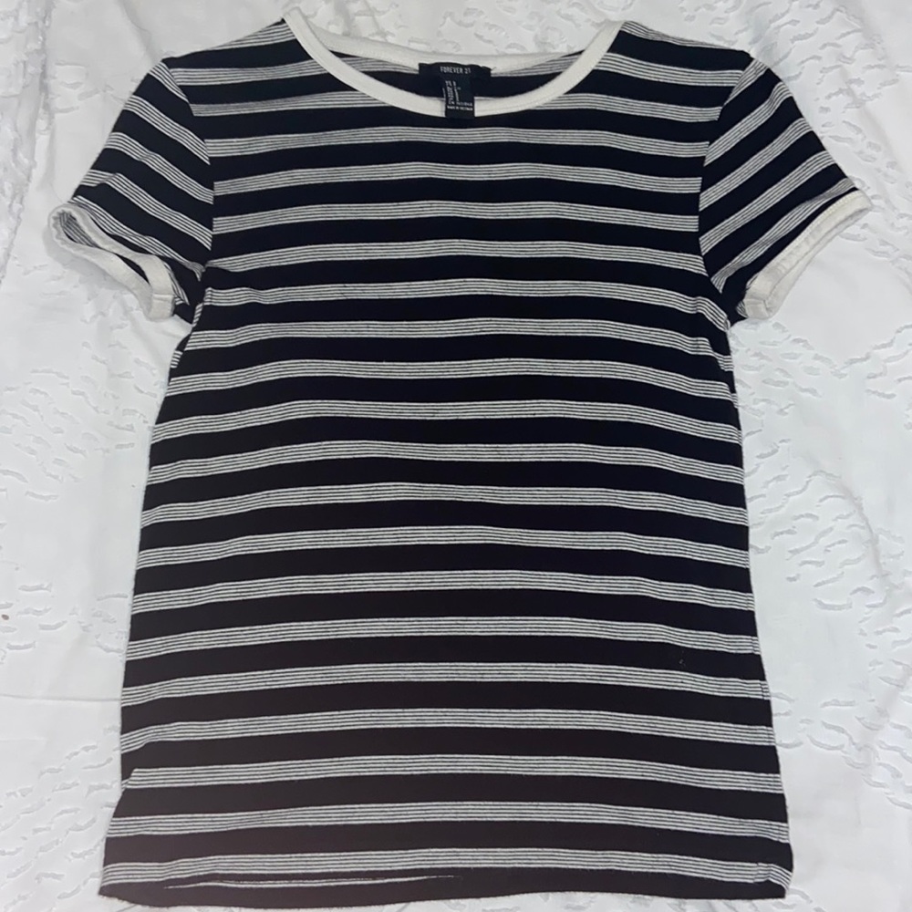 Black and White Striped Forever 21 Tshirt size small
